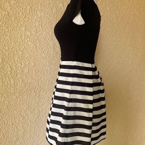 City Studio Speechless Off the Shoulder Black&White w/Silver‎ Detail Dress Sz.1 - Picture 6 of 10